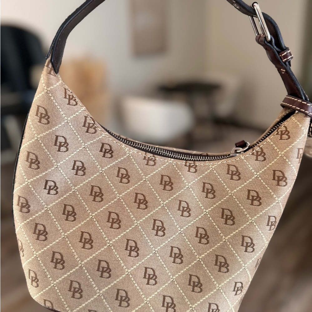 Dooney & Bourke bag